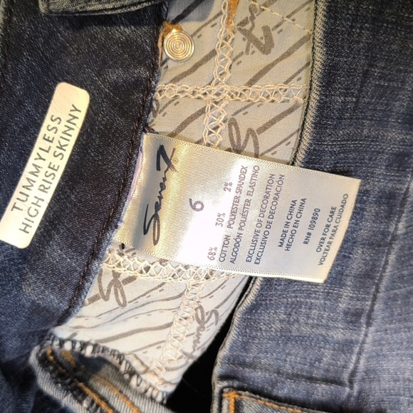 sac305🧵Seven7 High Rise  Tummyless Skinny w/ 30" Inseam Denim Jeans - Picture 5 of 8